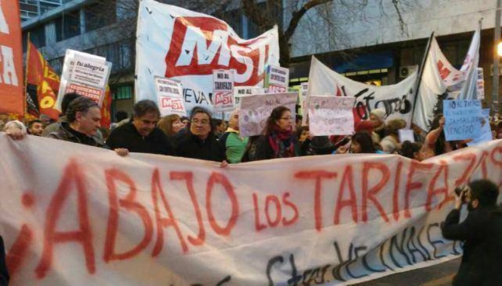 El tarifazo sigue sumando rechazos