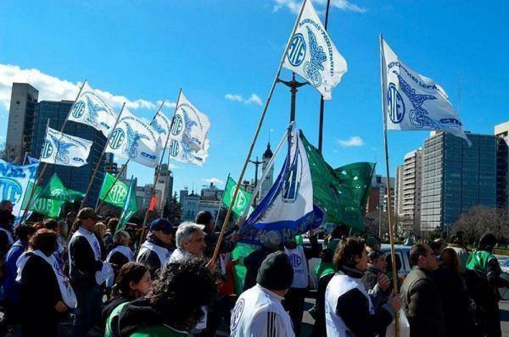 ATE Zona Norte presente en la marcha al Ministerio de Salud