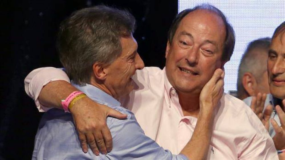 Sanz vuelve a mostrarse cerca del presidente
