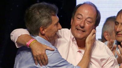 Sanz vuelve a mostrarse cerca del presidente