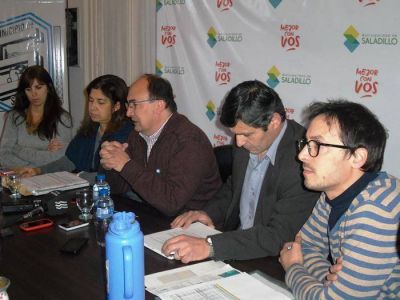 Se firm� importante convenio para obras en el barrio 96 Viviendas