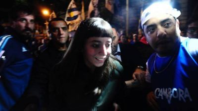 Detectan movimientos millonarios en las cuentas de Florencia Kirchner