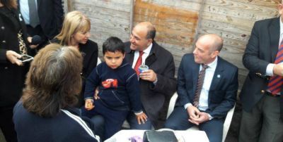 Manzur visit� el barrio Alto la P�lvora y destac� la importancia de �sumar esfuerzos�