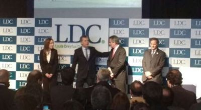 Bah�a Blanca: Macri inaugur� un complejo portuario y volvi� a pedir 