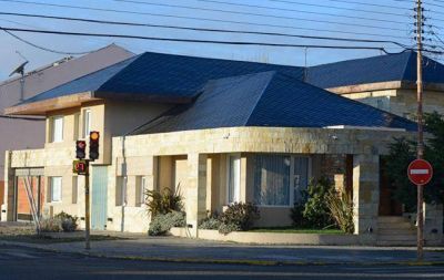 A trav�s de las deudas municipales, se revelan 17 propiedades de Rudy Ulloa Igor, solo en R�o Gallegos