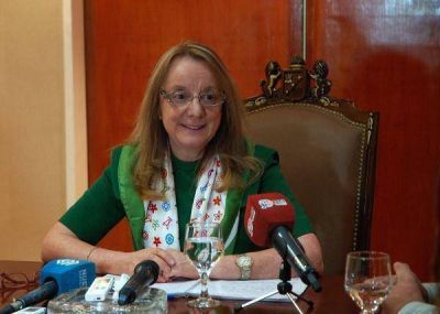 Alicia le pidi� auxilio financiero al Gobierno nacional para el pago de aguinaldos