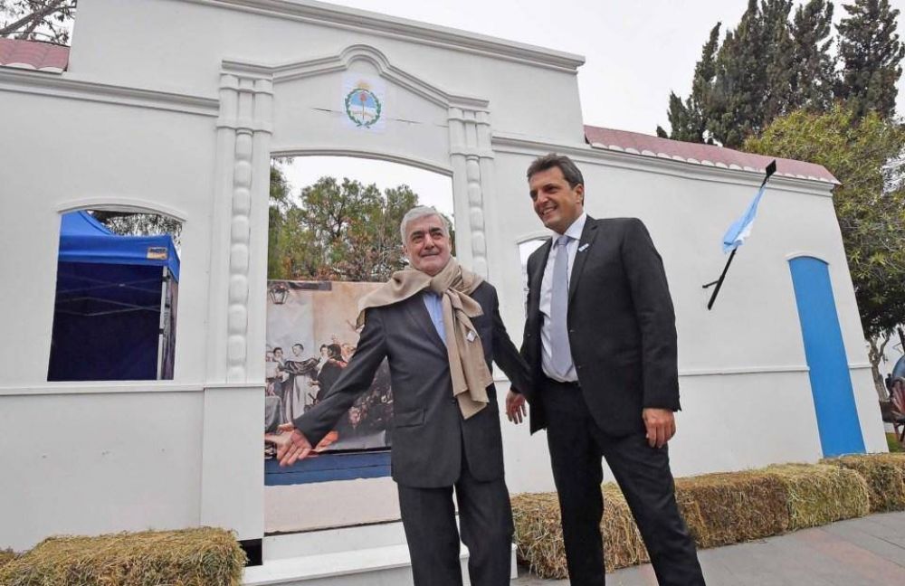 Mano a mano con Pymes: Massa y Das Neves debatieron una ley con empresarios