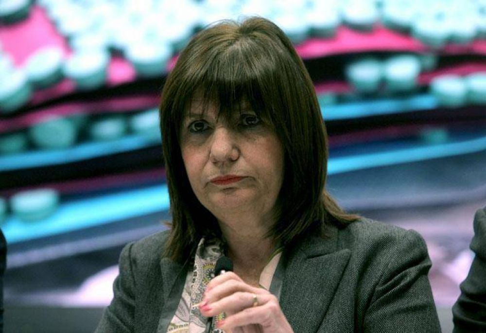 Bullrich promete terminar con los barrabravas