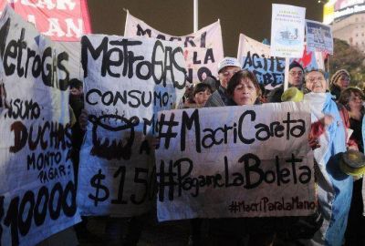 Fue masivo el primer cacerolazo contra el gobierno de Mauricio Macri y el tarifazo