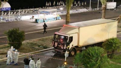 Atentado en Niza; la solidaridad y la condena del Papa