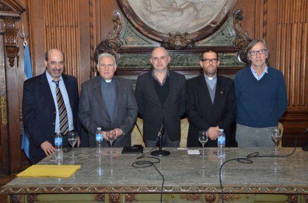 La Legislatura porte�a rindi� homenaje a los �m�rtires� palotinos