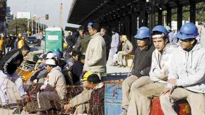 Pese a bajas en construcci�n y campo, se crearon 75.000 puestos de trabajo