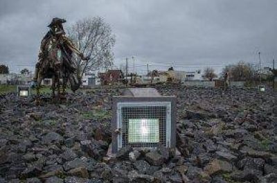 Reparan iluminaci�n de Plaza El Quijote en conjunto con la CEAL