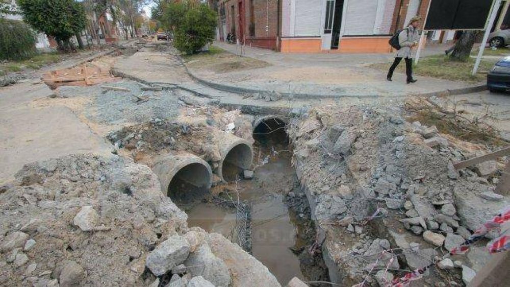 Once oferentes presentaron propuestas para obras de desag�es pluviales en Paran�