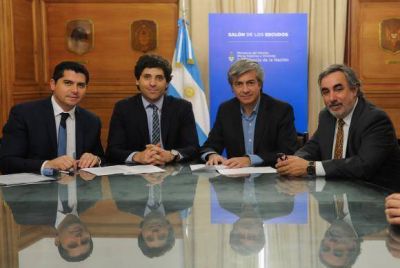 Destinan m�s de $15 millones para pavimento en Santa Luc�a
