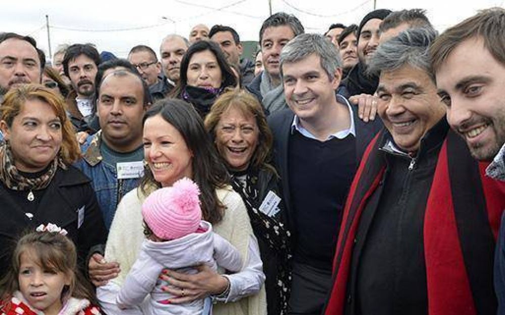 Marcos Pe�a particip� del programa El Estado en tu barrio en Jos� C. Paz