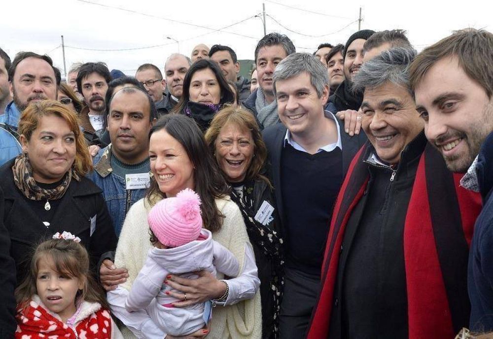 Marcos Pe�a se mostr� con Ishii en Jos� C. Paz