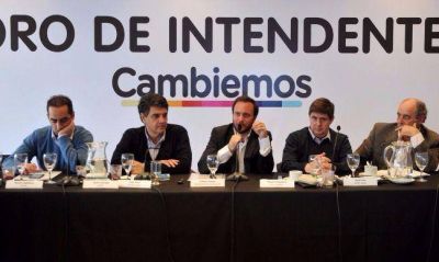 Con el amague de la unidad peronista, Cambiemos acelera su armado bonaerense