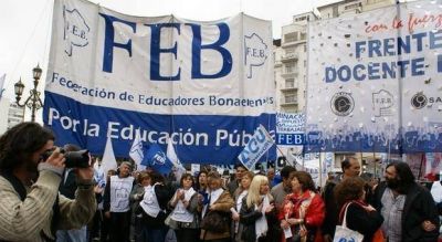 Docentes reclaman nuevo aumento y no descartan parar tras las vacaciones