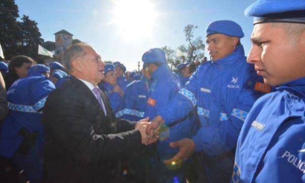 Por el conflicto con la Polic�a, avanz� la interpelaci�n a Descalzo