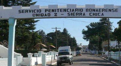 Tras varios allanamientos, separaron al Jefe de la Unidad Penal 2 de Sierra Chica