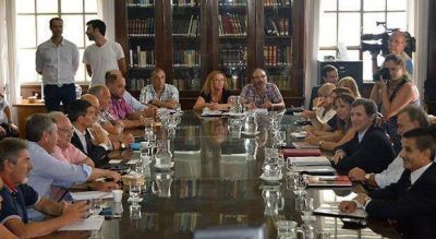 La Provincia ofreci� un 13,9% de aumento y los gremios estatales rechazaron la oferta