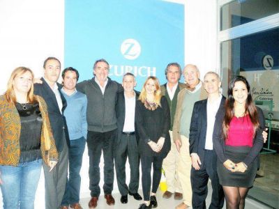 EXPANSI�N EN EL PA�S: Zurich abri� ayer su oficina en Chascom�s