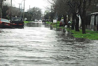 Evacuados, casas inundadas y distintos barrios anegados fue el saldo de la tormenta