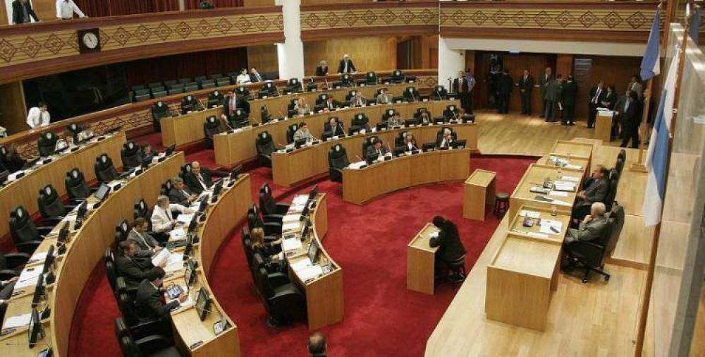 El Gobierno busca que la Corte intervenga en el caso de las valijas legislativas