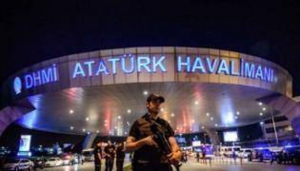 Turqu�a: legisladores porte�os atrapados en el aeropuerto