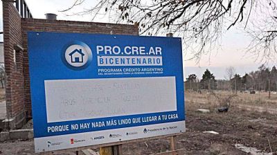 Se ilusionaron con la casa propia, pero los dejaron a mitad de camino