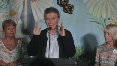 Con la mira en 2017, Macri orden� apurar las obras p�blicas demoradas