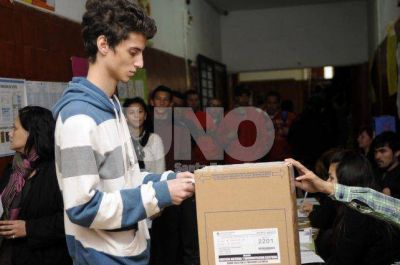 Santa Fe analiza tres sistemas de votaci�n para el a�o que viene
