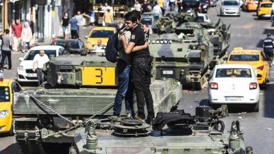 Los l�deres religiosos de Turqu�a condenan el terror y la violencia