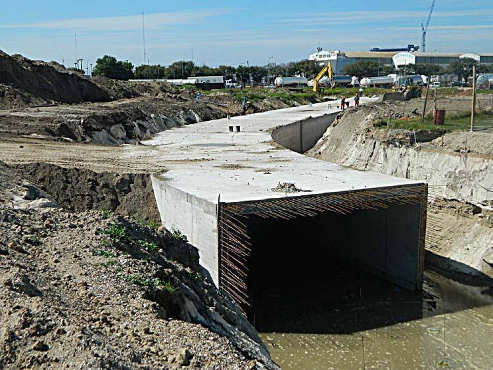 Informan sobre el avance de las obras para evitar inundaciones en el Puerto