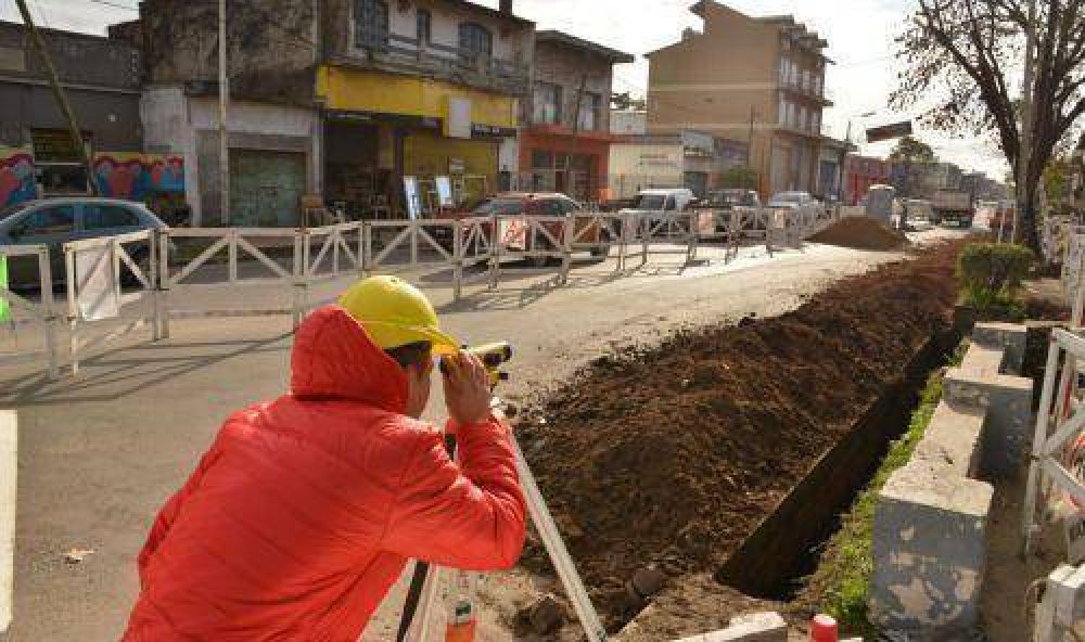 Avance de las obras de cloacas en Echeverr�a