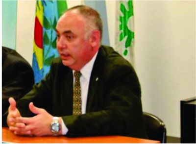 El Intendente Gast�n se reuni� con el Presidente del Colegio de Ingenieros Distrito V