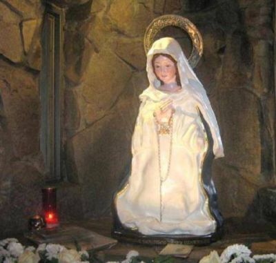 La imagen de la Virgen del Cerro de Salta derrama l�grimas