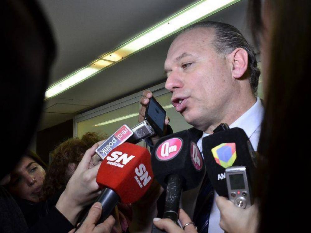 Berni le apunt� a Carri�: �Las cuestiones de seguridad hay que tratarlas con mucha responsabilidad�