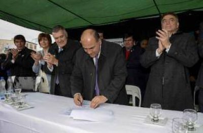 �Manzur y Alperovich son lo mismo�, arremeti� Amaya