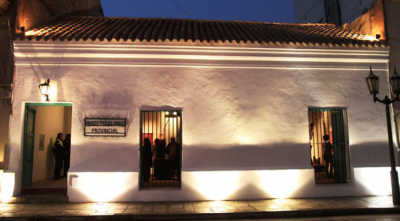 Se estrena una obra que rescata el legado del obispo Colombres