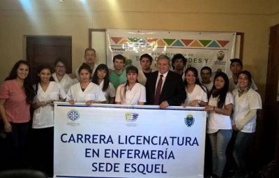 Alumnos de Enfermer�a realizaron controles sanitarios a 550 ni�os en escuelas de Trevelin