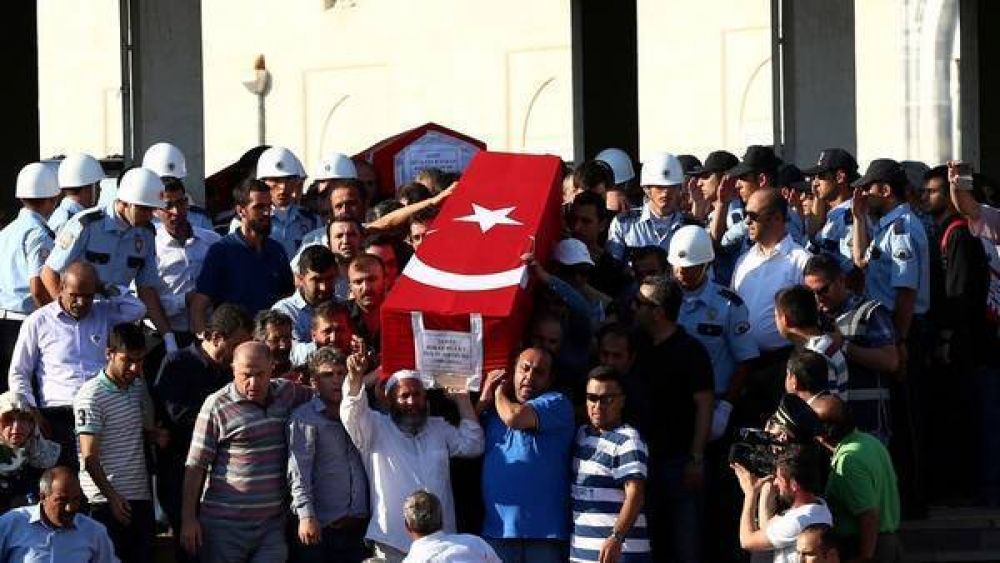 Erdogan ampl�a la purga y habla de la pena de muerte en Turqu�a