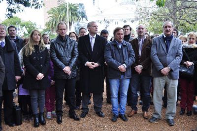 Bordet presenci� el acto por los 22 a�os del aniversario del atentado a la AMIA 