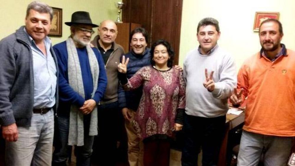 Arman agrupaci�n interprovincial del PJ entre Santa Fe y Entre R�os	