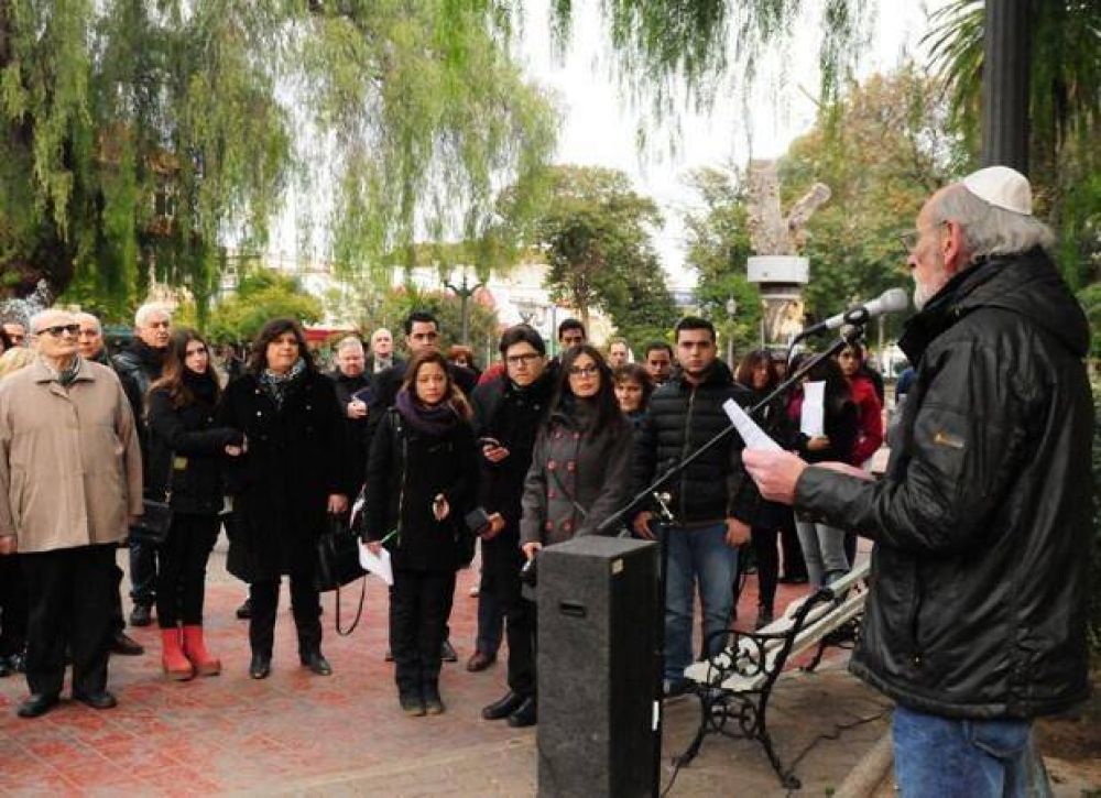San Luis rindi� homenaje a las v�ctimas de AMIA