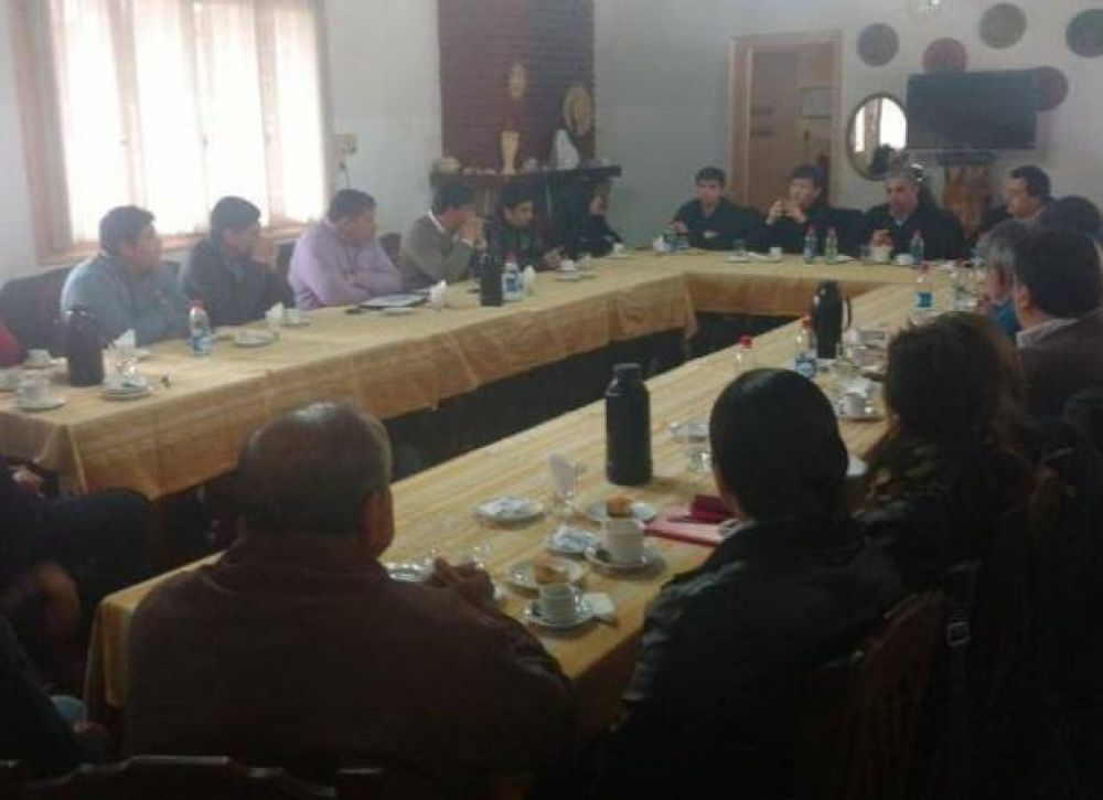 El Vicegobernador y el ministro de Gobierno visitaron el Departamento San Mart�n
