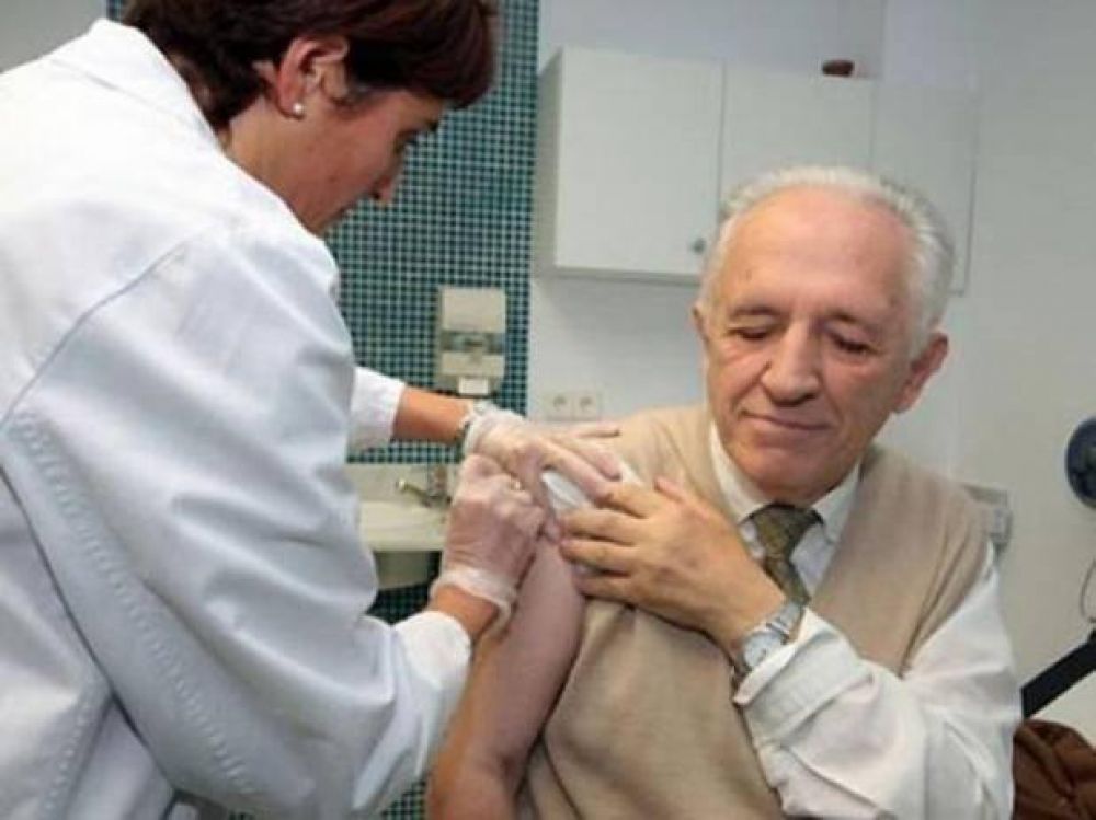 Unos 6.800 jubilados ya se aplicaron la dosis antigripal