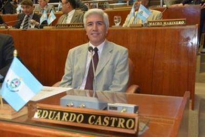 Eduardo Castro encabeza la �nica lista para presidir la UCR San Juan