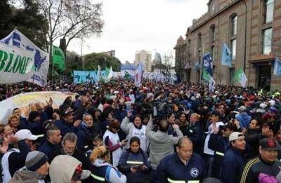 Las Cooperativas de Cartoneros lograron que el Gobierno porte�o descartara el proyecto de privatizaci�n